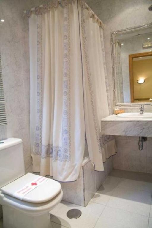 Hostal Colon Getafe Bilik gambar